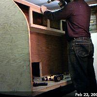  Attaching the upper cabinet